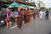 680629 สมุนพระราม ฝึกพาณิชย์บุญนิยม ขายสินค้า อุทยานบุญนิยม 4-2568 38.jpeg
