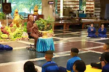 680519 พิธีรับชุดนักเรียนสัมมาสิกขาราชธานีอโศก ม.1 ม.4  41.JPG