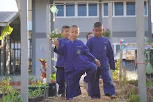 680103 สมุนพระรามดูแลสวนเช้า เย็น เปียหม่องเริ่มทำน้ำตก 55.jpg