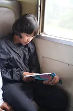 680703 เด็กสมุนพระรามนั่งรถไฟไปปฐมอโศก ร่วมงาน ๙๐ ปี ลุงจำลอง 36.jpeg