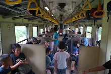 680703 เด็กสมุนพระรามนั่งรถไฟไปปฐมอโศก ร่วมงาน ๙๐ ปี ลุงจำลอง 152.jpeg