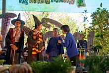 671230 สมุนพระรามแสดงร้องเพลง พิธีเปิดงานเพื่อฟ้าดิน คนมาดูงาน ทำ5ส ทำสวนบ่าย 290.jpg