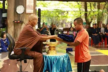 680519 พิธีรับชุดนักเรียนสัมมาสิกขาราชธานีอโศก ม.1 ม.4  58.JPG