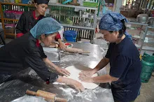 680716 ภาพทำขนมปัง ฐานงานแม่สะอาด Mothers Vegan Bakery 450.JPG