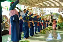 671230 สมุนพระรามแสดงร้องเพลง พิธีเปิดงานเพื่อฟ้าดิน คนมาดูงาน ทำ5ส ทำสวนบ่าย 137.jpg
