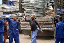 680120 ชาวบวรบ้านราช ช่วยกันลงเต๊นท์ 60.jpg