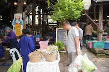 680720 สมุนพระราม ฝึกพาณิชย์บุญนิยม ขายสินค้า อุทยานบุญนิยม 6-2568 466.JPG