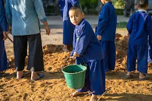 670115 เด็กอนุบาลตุ๊กติ้ว สมุนพระราม ช่วยพ่อไม้ผลทำเรือนเพาะชำ  16.jpeg