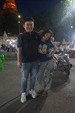 680705 เด็กสมุนพระรามตักบาตรที่ปฐมอโศก ร่วมงาน ๙๐ ปี ลุงจำลอง ไปพระปฐมเจดีย์เย็น 37.jpeg