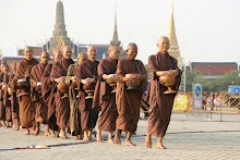 พท+สมณะบิณฑ์ที่งานชุมนุม (111).JPG
