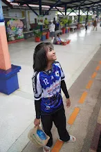 680703 เด็กสมุนพระรามนั่งรถไฟไปปฐมอโศก ร่วมงาน ๙๐ ปี ลุงจำลอง 46.jpeg