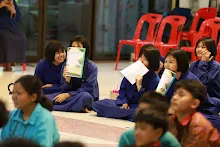 680528 อบรมนักเรียน รร.ขวาวใหญ่วิทยา ชมคลิปชีวิตร่ำให้ คลิปแนะนำชุมชน 41.JPG