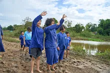 671106 กิจกรรมค่ายสมุนพระราม เล่นโคลนริมมูล17.jpg