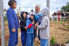 671216 สมุนพระราม ห่มดินสวนน่ารักด้วยฟางข้าว วัดระดับน้ำคลองไส้ไก่ 37.jpg