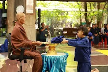 680519 พิธีรับชุดนักเรียนสัมมาสิกขาราชธานีอโศก ม.1 ม.4  62.JPG
