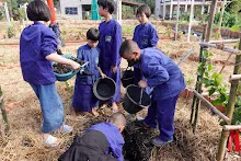 671216 สมุนพระราม ห่มดินสวนน่ารักด้วยฟางข้าว วัดระดับน้ำคลองไส้ไก่ 96.jpg