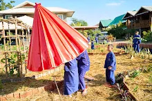 671230 สมุนพระรามแสดงร้องเพลง พิธีเปิดงานเพื่อฟ้าดิน คนมาดูงาน ทำ5ส ทำสวนบ่าย 359.jpg