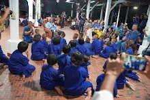 680703 เด็กสมุนพระรามนั่งรถไฟไปปฐมอโศก ร่วมงาน ๙๐ ปี ลุงจำลอง 240.jpeg