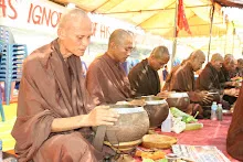 พท+สมณะบิณฑ์ที่งานชุมนุม (116).JPG