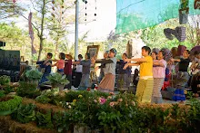 671230 สมุนพระรามแสดงร้องเพลง พิธีเปิดงานเพื่อฟ้าดิน คนมาดูงาน ทำ5ส ทำสวนบ่าย 247.jpg