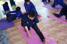 680109 สสธ.ม.4 ฝนเมล็ดพุทธรักษา ฝึกโยคะ สมุนพระรามชายช่วยร่อนทรายทำน้ำตก สวนน่ารัก 54.jpg