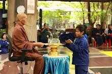 680519 พิธีรับชุดนักเรียนสัมมาสิกขาราชธานีอโศก ม.1 ม.4  61.JPG
