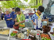 680529 อบรมนักเรียน รร.ขวาวใหญ่วิทยา เรียนรู้การทำอาหารมังสวิรัติ เมนูส้มตำ 50.jpeg