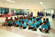 680528 อบรมนักเรียน รร.ขวาวใหญ่วิทยา ชมคลิปชีวิตร่ำให้ คลิปแนะนำชุมชน 3.JPG