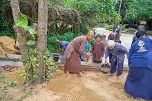 671025 พิธีตอกเสาเข็มแรก สถูปบูชาพ่อครู71.jpg