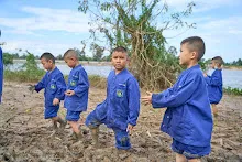 671106 กิจกรรมค่ายสมุนพระราม เล่นโคลนริมมูล43.jpg