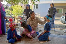 671230 สมุนพระรามแสดงร้องเพลง พิธีเปิดงานเพื่อฟ้าดิน คนมาดูงาน ทำ5ส ทำสวนบ่าย 88.jpg
