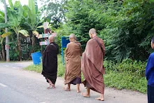 671016 เยี่ยมบ้านชนะชัย ที่บุรีรัมย์ บิณฯเช้า เยือนประสาทหินเขาพนมรุ้ง54.jpg