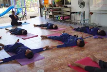 680109 สสธ.ม.4 ฝนเมล็ดพุทธรักษา ฝึกโยคะ สมุนพระรามชายช่วยร่อนทรายทำน้ำตก สวนน่ารัก 74.jpg
