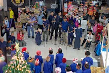 671225 สมุนพระรามร้องเพลงที่ห้างสุนีย์ ในวันคริสมาสต์ 93.jpg