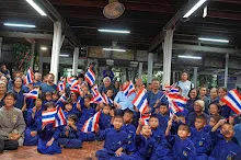 680703 เด็กสมุนพระรามนั่งรถไฟไปปฐมอโศก ร่วมงาน ๙๐ ปี ลุงจำลอง 237.jpeg