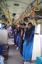 680703 เด็กสมุนพระรามนั่งรถไฟไปปฐมอโศก ร่วมงาน ๙๐ ปี ลุงจำลอง 61.jpeg