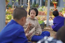 680110 สมุนพระราม ทำ 5 ส ปลูกต้นองุ่น ปรับปรุงแปลงดอกไม้