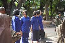 680602 สมุนพระราม และ สสธ.ขนทรายและปรับพื้นที่หน้าเฮือนศูนย์สูญ 150.JPG