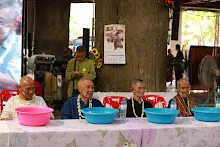 680416 รดน้ำดำหัว วันกตัญญูบูชาบรรพชน 4.JPG