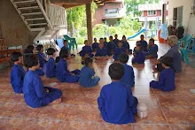 680527 ป.ต้น-อนุบาล เคารพธงชาติ ป.ปลาย กิจกรรม ถาคเช้า ก่อนไปกินข้าวศาลาฯ 93.jpeg