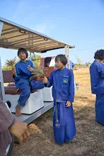671221 เช้าสมุนพระรามดูแลสวน และขนหินทำน้ำตก บ่ายเล่นเกมกับครูโหน่ง 225.jpg