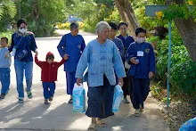 671228 สมุนพระรามเข้าค่าย เรียนการปรับปรุงพันธุ์พุทธรักษา เล่นเกมกินวิบาก พาทัวร์รถราง 377.jpg