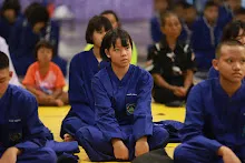 680519 พิธีรับชุดนักเรียนสัมมาสิกขาราชธานีอโศก ม.1 ม.4  122.JPG