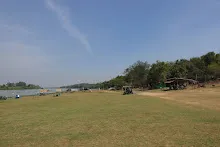 680202 สสธ.ม.3 ฝึกหัดเพาะชำต้นไม้แบบควบแน่น ไปสวนไวพลัง 336.JPG