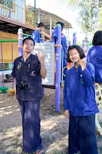 671128 วันหยุด สสธ.ม.4 สมุนพระราม ไปช่วยขนกล้าไม้ดอก จากสวนไวพลัง 29.jpg