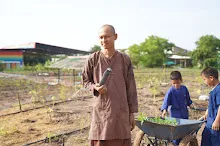 680714 สมุนพระรามร่วมงานวันบวร ถอนหญ้าสวนกตัญญูแผ่นดิน 59.JPG
