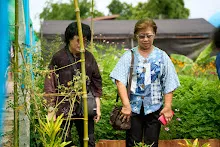 680401 อ.ดร.อานนท์ เอื้อตระกูลและคณะ เยี่ยมสวนครอบครัวน่ารัก  26.jpg