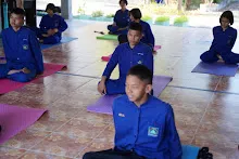 680109 สสธ.ม.4 ฝนเมล็ดพุทธรักษา ฝึกโยคะ สมุนพระรามชายช่วยร่อนทรายทำน้ำตก สวนน่ารัก 33.jpg