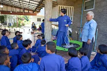 671228 สมุนพระรามเข้าค่าย เรียนการปรับปรุงพันธุ์พุทธรักษา เล่นเกมกินวิบาก พาทัวร์รถราง 71.jpg
