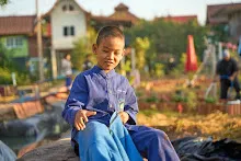 671221 เช้าสมุนพระรามดูแลสวน และขนหินทำน้ำตก บ่ายเล่นเกมกับครูโหน่ง 56.jpg